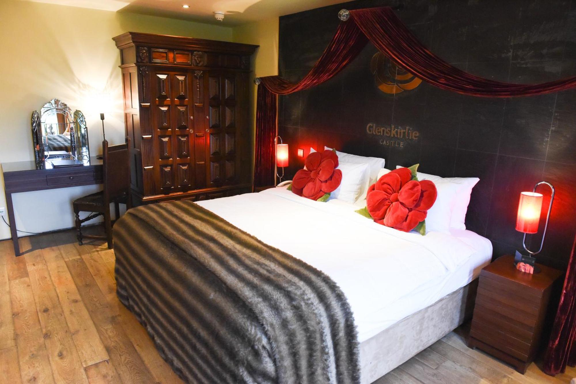 Glenskirlie Castle Hotel Banknock Eksteriør billede